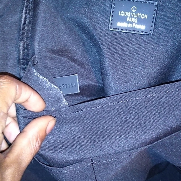 Louis Vuitton Josh Backpack - Picture 6 of 10